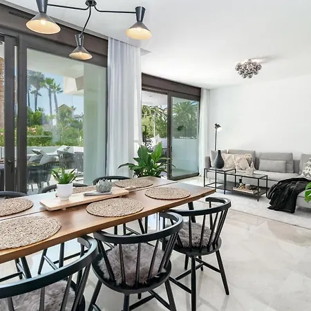 Gg- Modern Townhouse, Families & Couples Only Holiday home