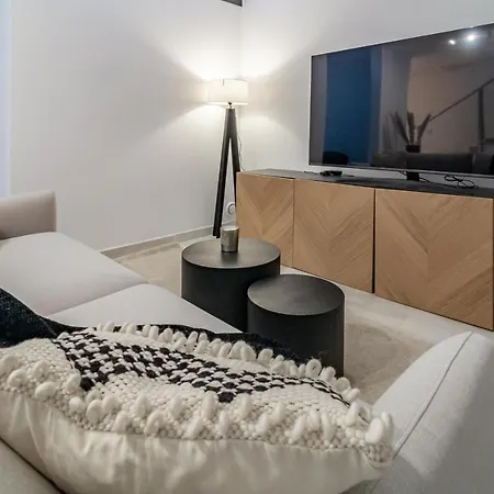 Gg- Modern Townhouse, Families & Couples Only Marbella