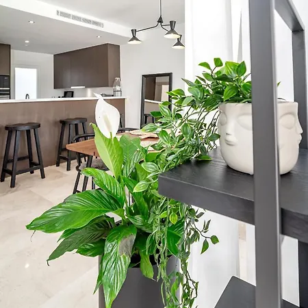Gg- Modern Townhouse, Families & Couples Only